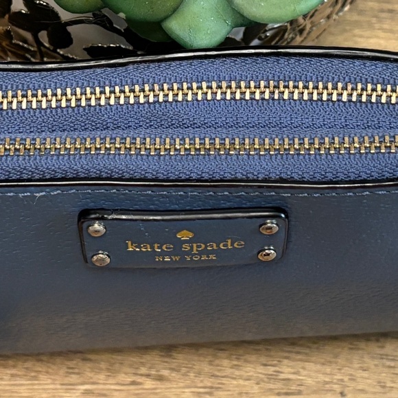 Kate Spade double zip wristlet - Picture 3 of 4